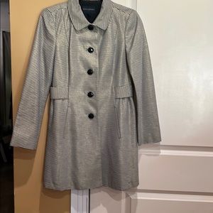 Banana Republic light wight  coat, new condition
